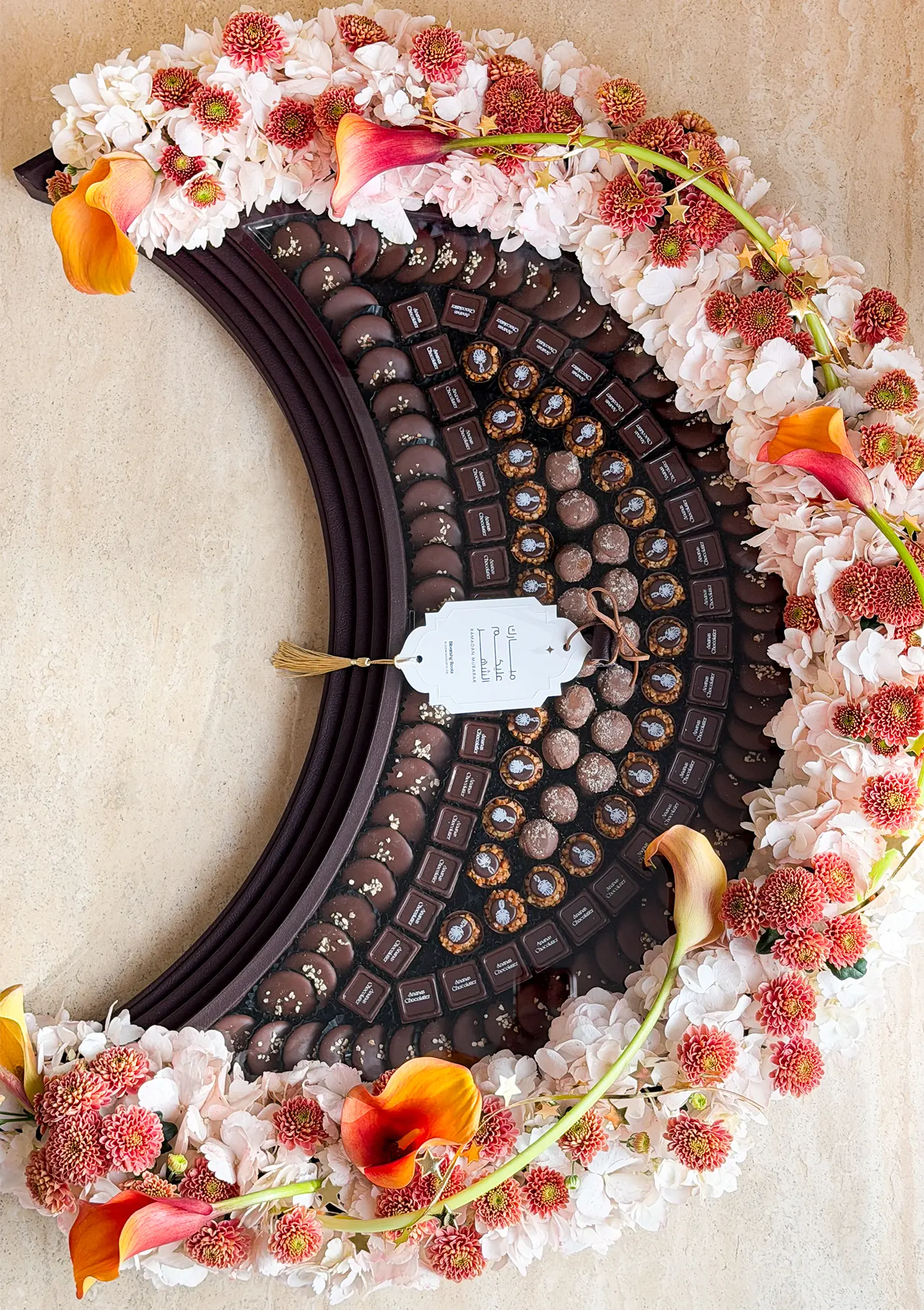 Ramadan Golden Sunset Crescent - L Size - Flowers and Chocolates Tray